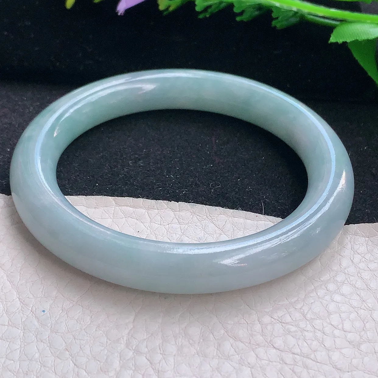 js自然光8.5*10.3美人镯 翡翠a货玉手镯清新淡雅圆条珠宝玉手环