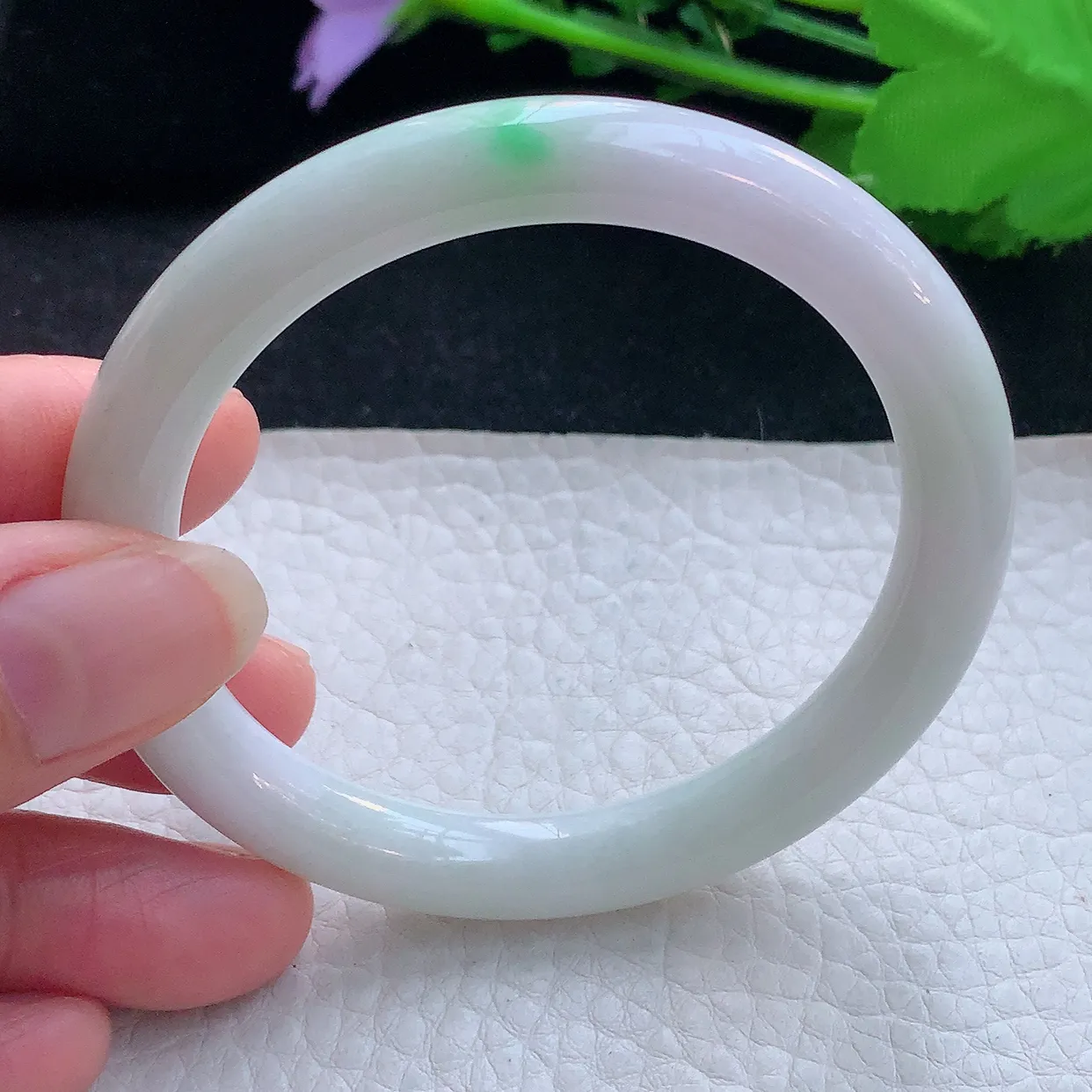 xx自然光54*8.2美人镯 翡翠a货玉手镯淡春带彩圆条珠宝玉手环