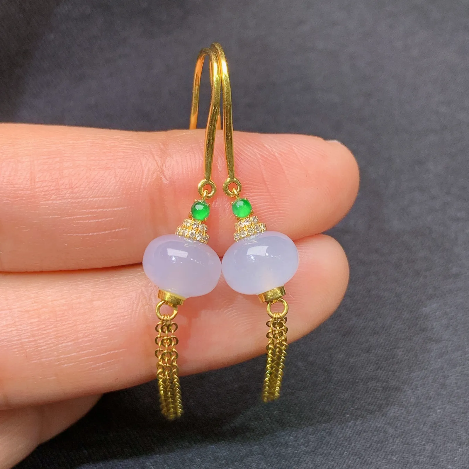 冰淡紫罗兰圆珠耳坠，18k金镶嵌，温润细腻，颜色鲜甜，By1 尺寸7.4*4.5