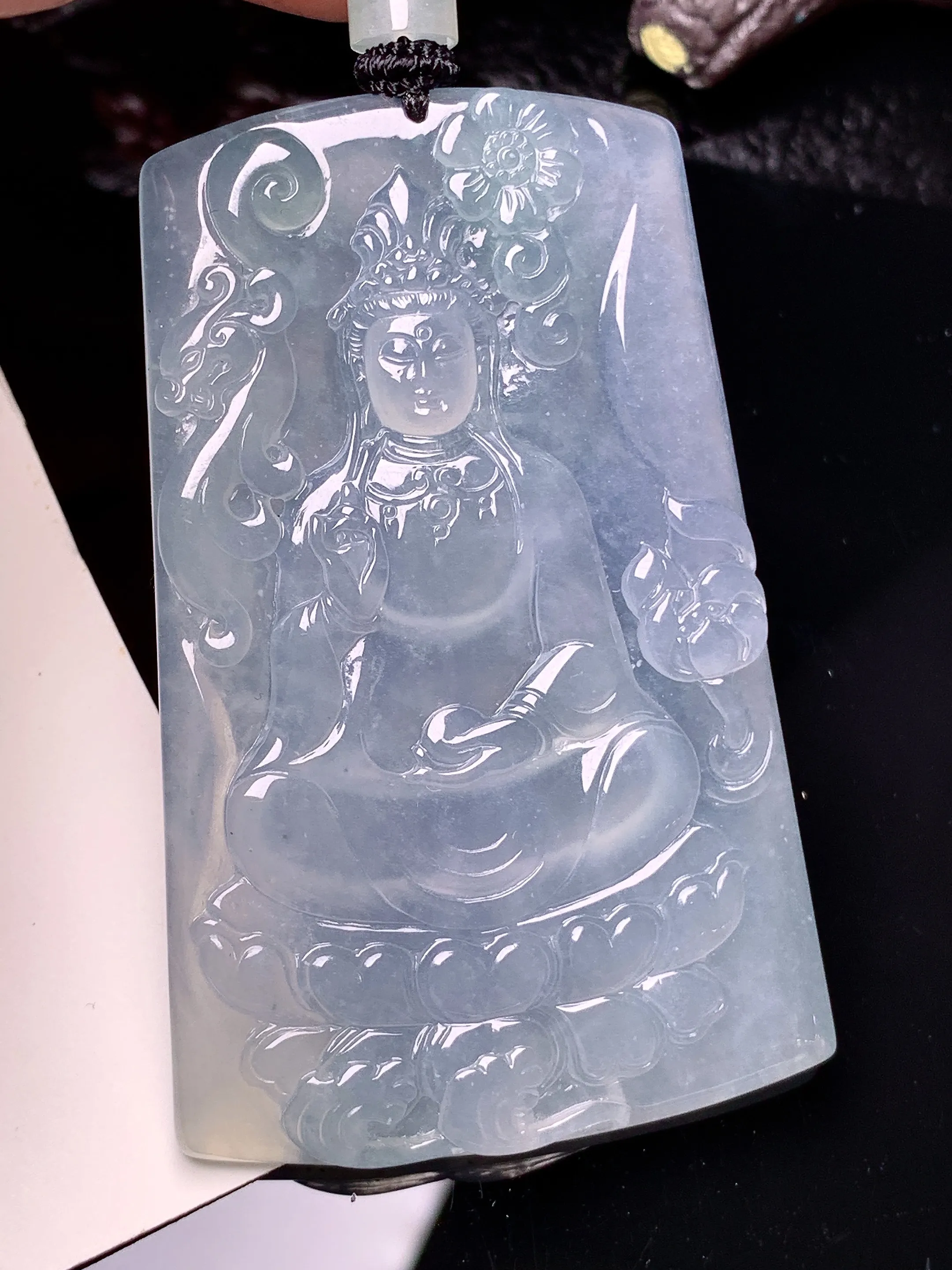 冰种观音菩萨吊坠 玉质细腻 水润亮眼 色泽艳丽 整体尺寸61*38.6*4.3