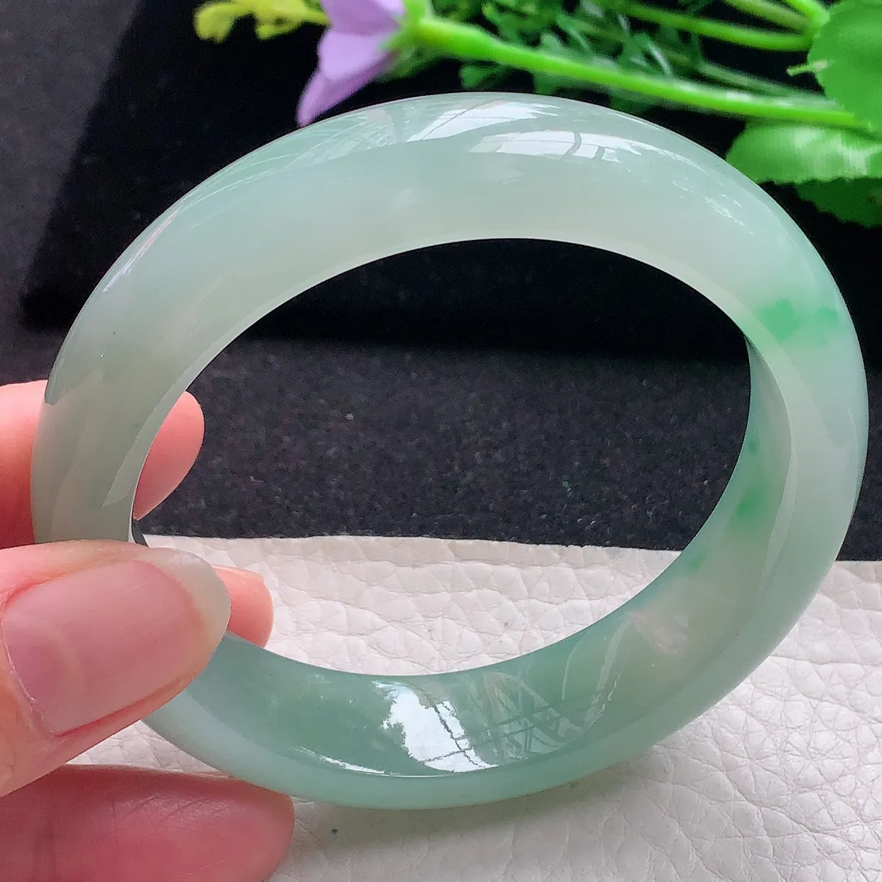 nr自然光58.5*14.8*9平安镯 翡翠a货玉手镯冰胶飘绿花宽边珠宝玉手环