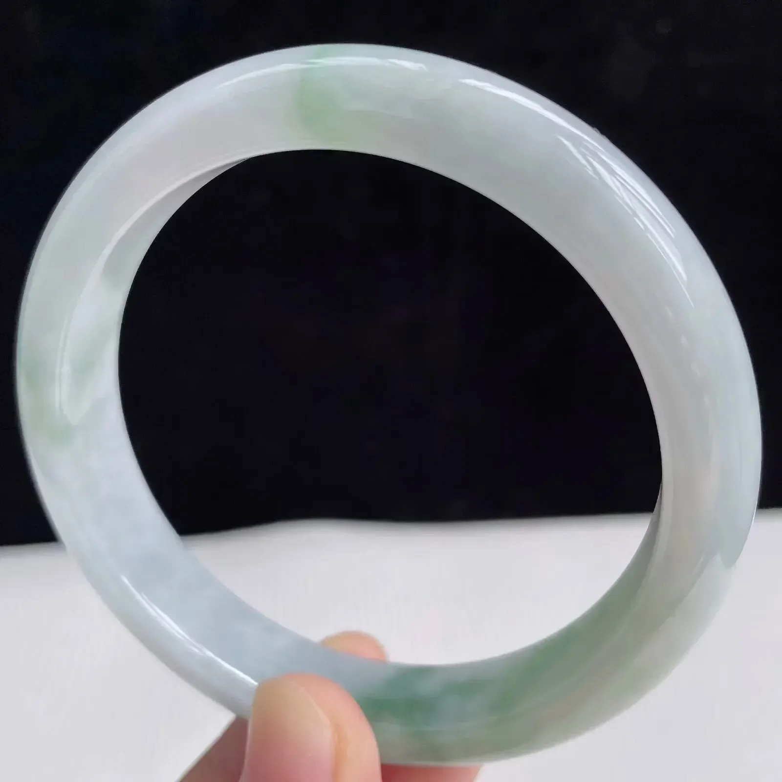 58.7圈有种有色天然翡翠A货飘绿玉手镯好种水春彩水润手镯53.06g