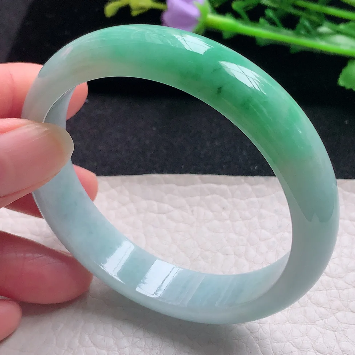 nr自然光57.5*12.5*9.3平安镯 翡翠a货玉手飘绿宽边珠宝玉手环