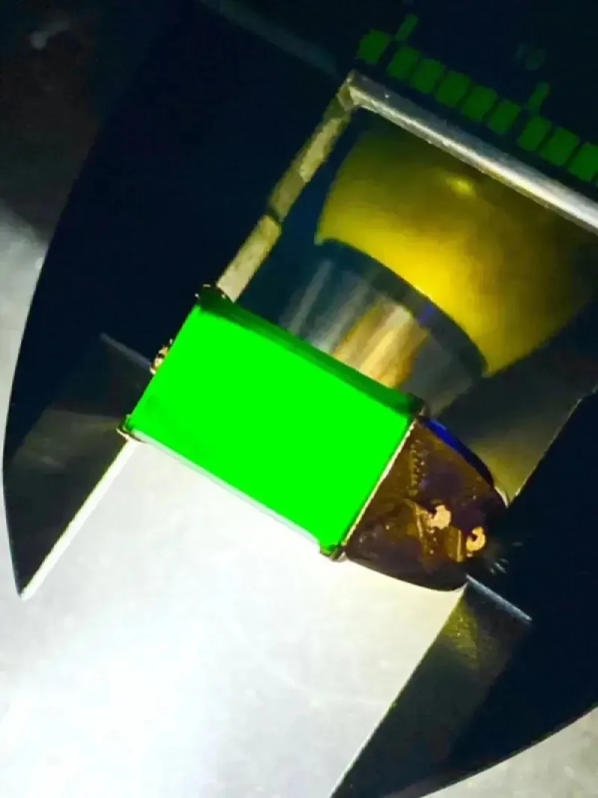 墨翠：【方形戒指】18K金+南非钻镶嵌，细腻干净，黑度极黑，性价比高，做工精致，打灯透绿 裸石尺寸：