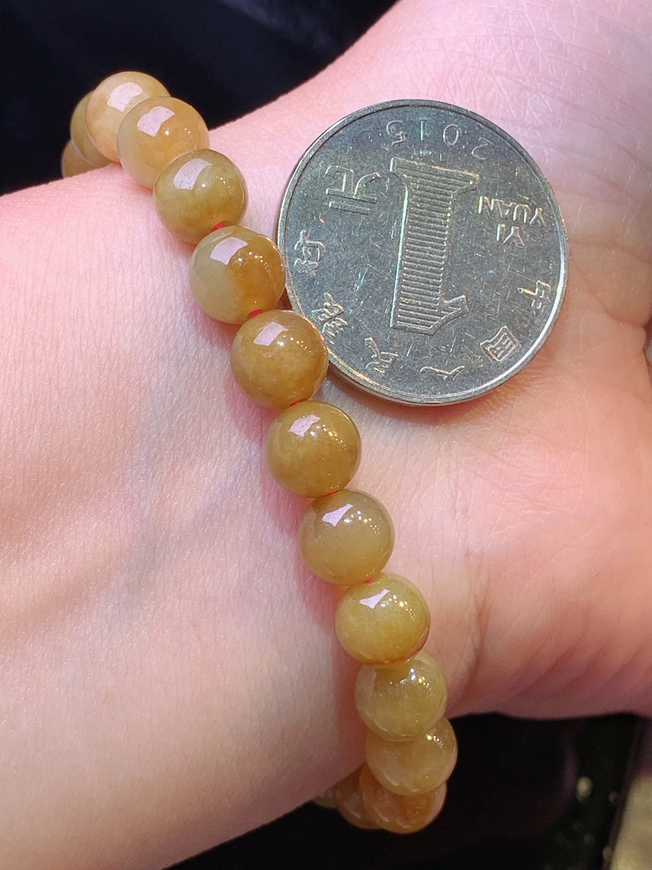 黄翡圆珠手链 玉质细腻 水润亮眼 色泽艳丽 整体尺寸7.5