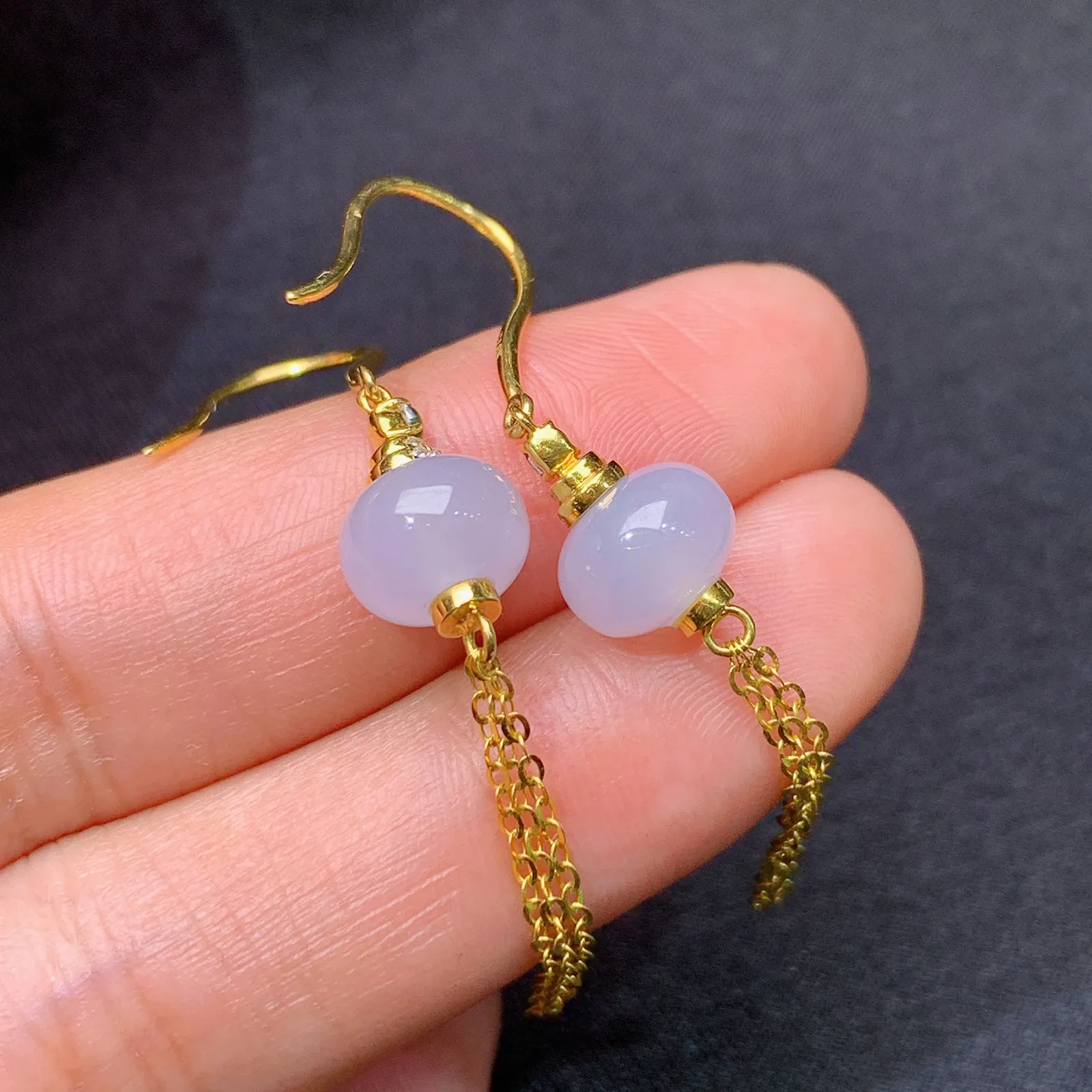 冰淡紫罗兰圆珠耳坠，18k金镶嵌，温润细腻，颜色鲜甜，By1 尺寸7.4*4.5