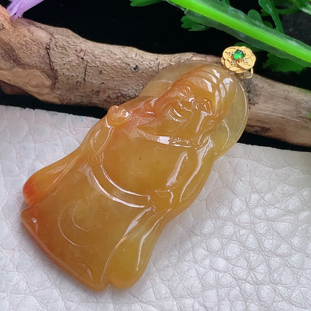 x54自然光48*25.6*4.8精美翡翠a货冰黄财神爷 财爷玉吊坠 玉挂件