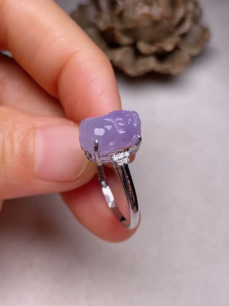 冰糯种紫罗兰貔貅戒指、真金真钻镶嵌，种水好，玉质细腻 .裸石尺寸 11.0*8.0