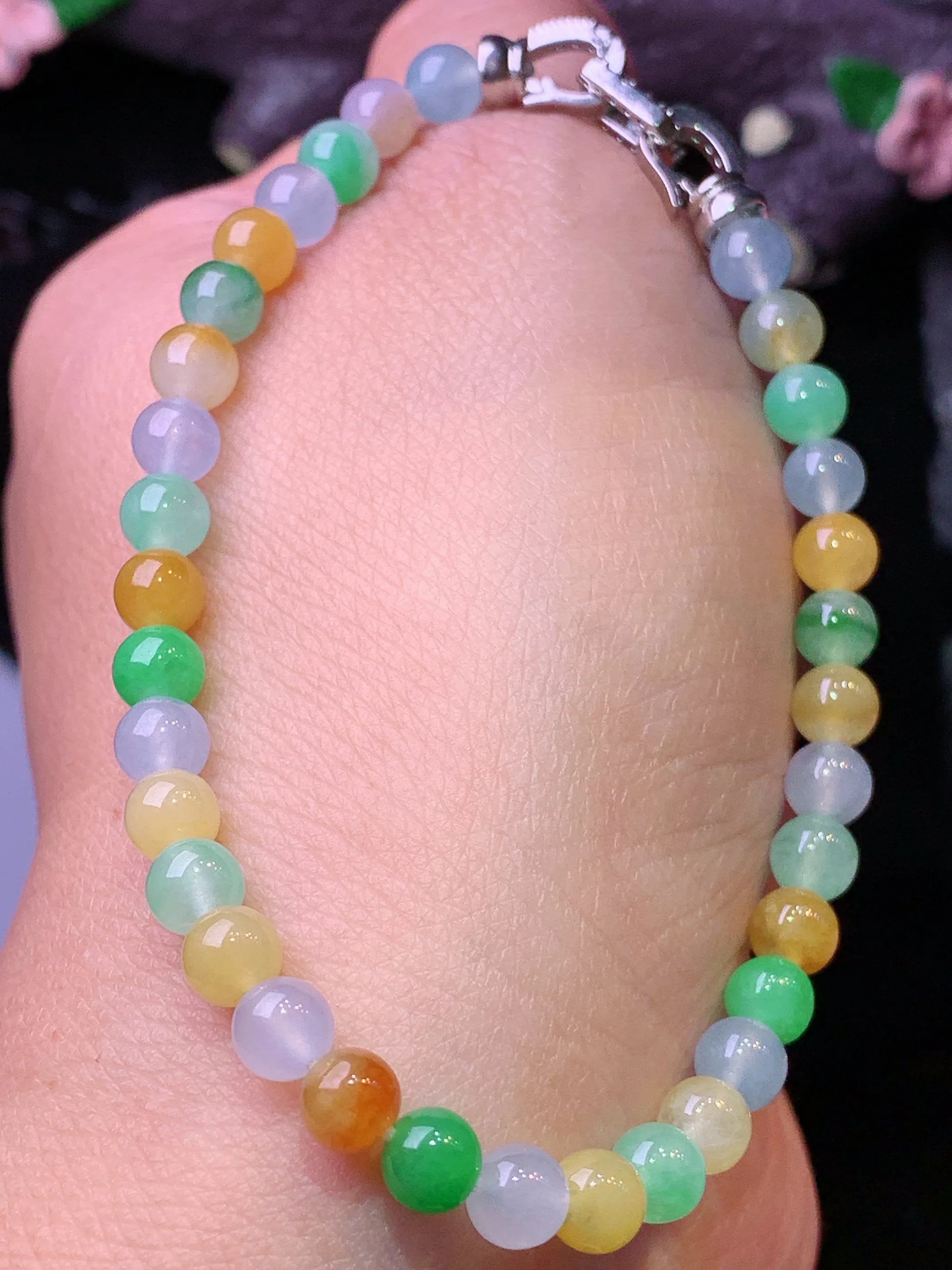 多彩圆珠手链 玉质细腻 水润亮眼 色泽艳丽 整体尺寸5