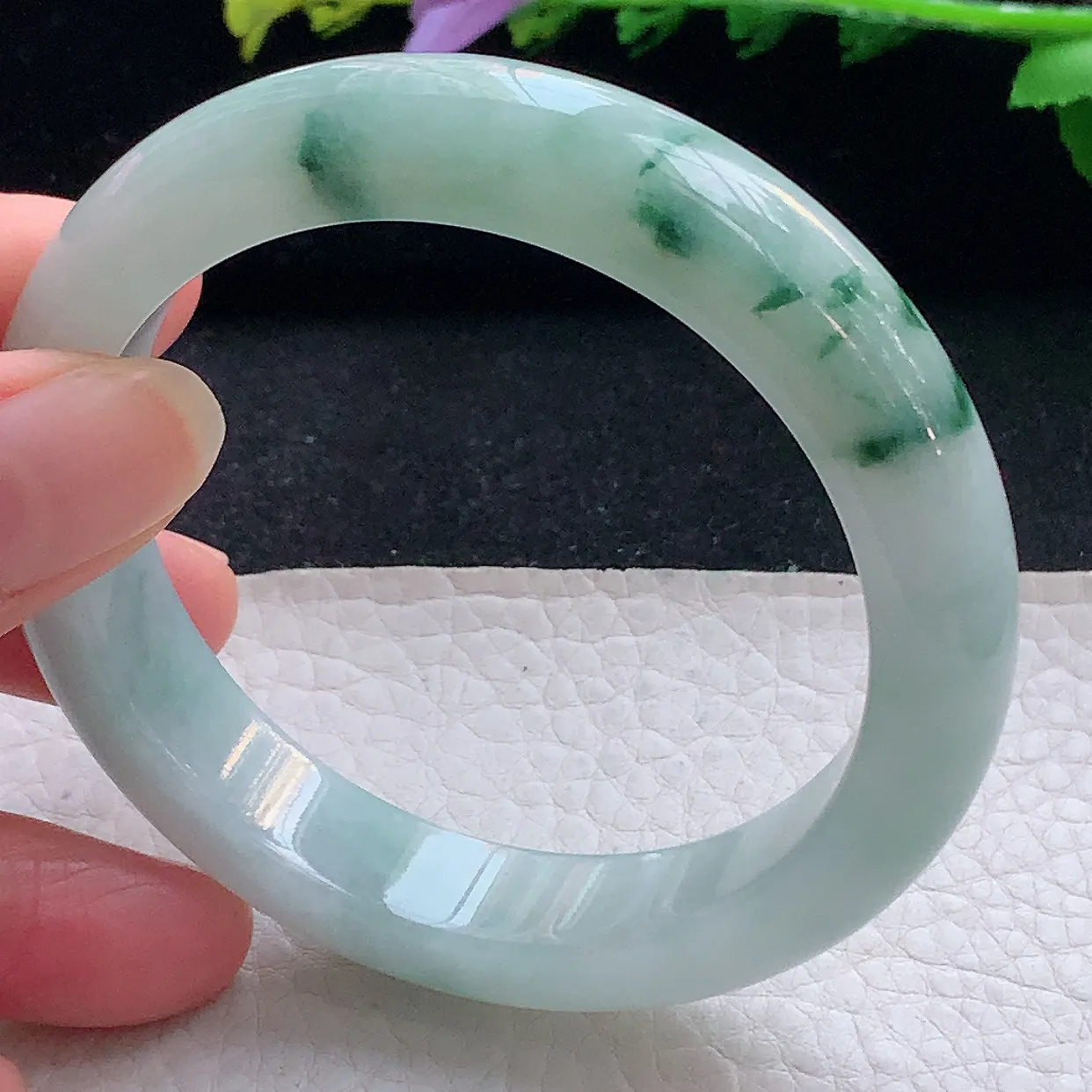 r自然光56.5*12.6*8.8平安镯 翡翠a货玉手镯飘花宽边珠宝玉手环