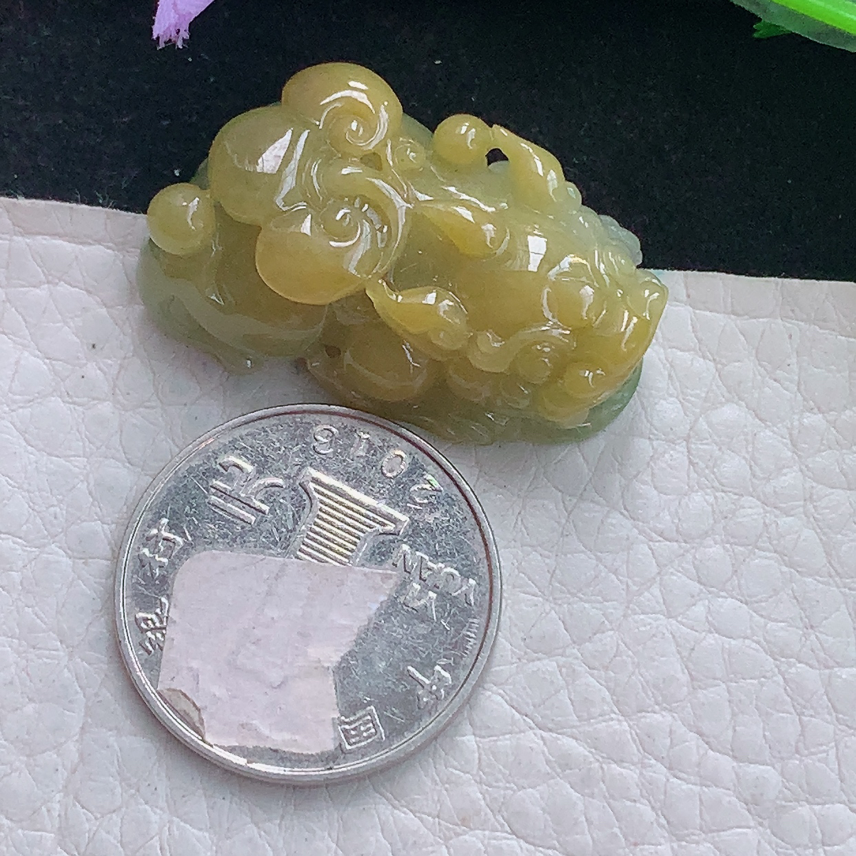 x54自然光33.8*18.5*11.6精美翡翠a货三彩招财貔貅 玉皮休玉吊坠 玉挂件