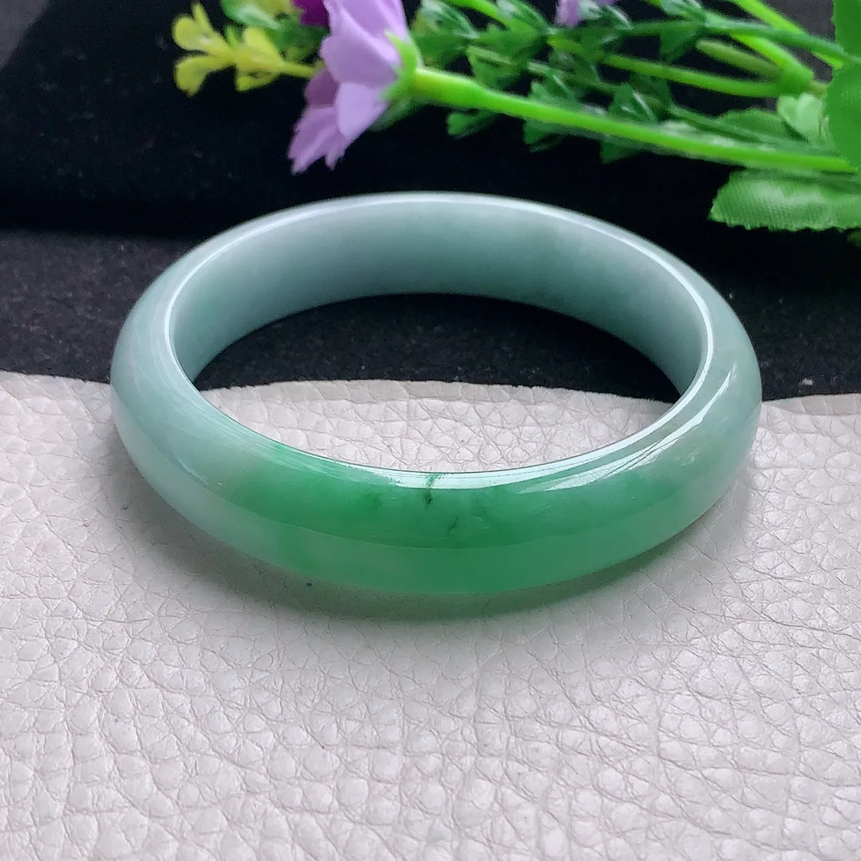 nr自然光57.5*12.5*9.3平安镯 翡翠a货玉手飘绿宽边珠宝玉手环