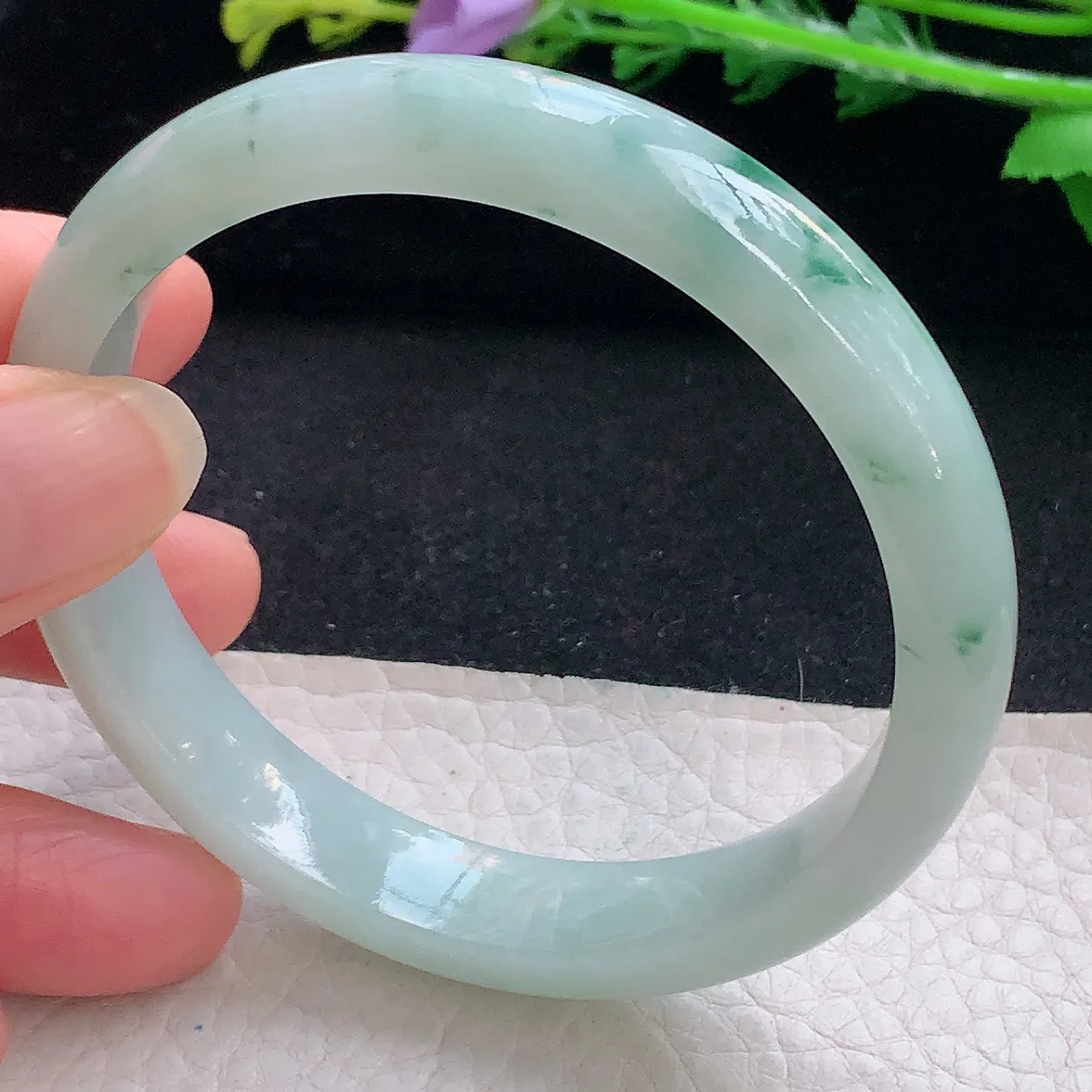 js自然光59*11*7平安镯 翡翠a货玉手镯冰飘花宽边珠宝玉手环