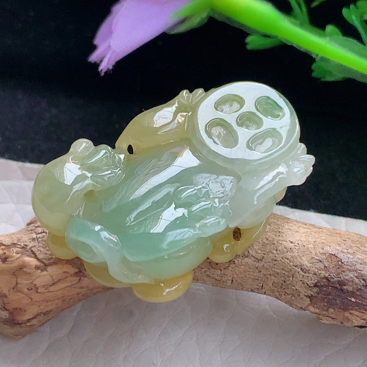 x54自然光33.8*18.5*11.6精美翡翠a货三彩招财貔貅 玉皮休玉吊坠 玉挂件