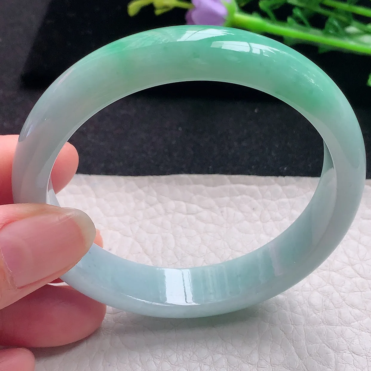 nr自然光57.5*12.5*9.3平安镯 翡翠a货玉手飘绿宽边珠宝玉手环