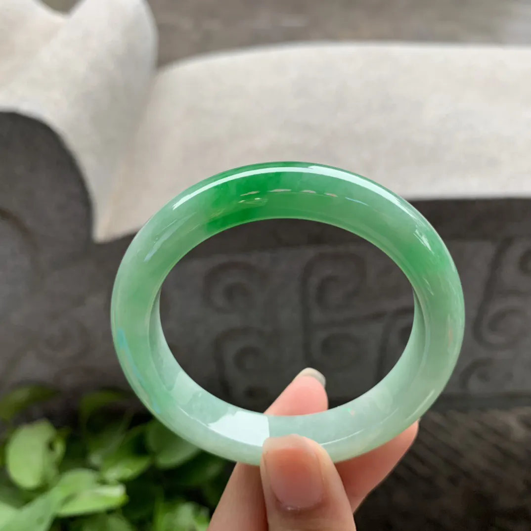 小圈口52.4-11.5-8.7 【辣绿正圈手镯】正圈52 53可戴