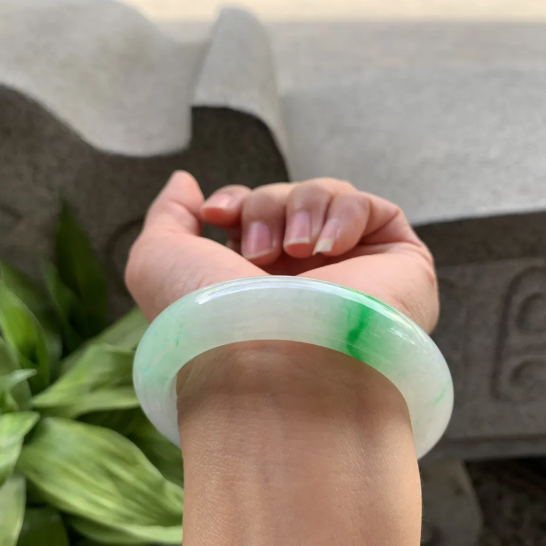 小圈口 53.9-12.4-9.3【冰飘阳绿正圈手镯】正圈54 55可戴