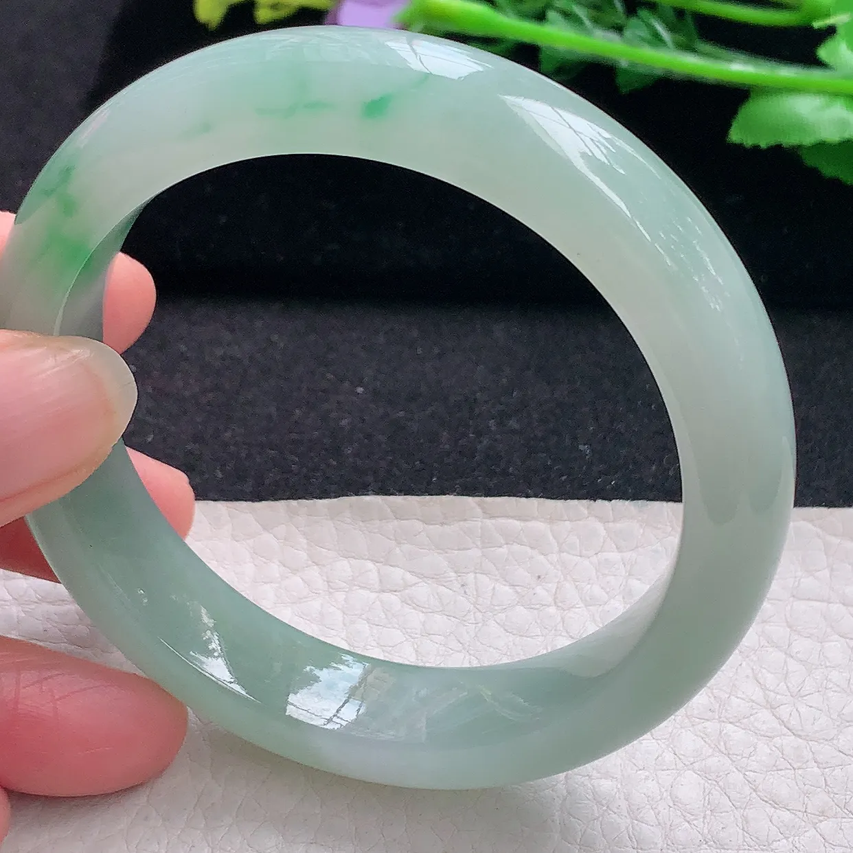 nr自然光59*13.8*8.8轮胎镯 翡翠a货玉手镯冰飘绿宽边珠宝玉手环