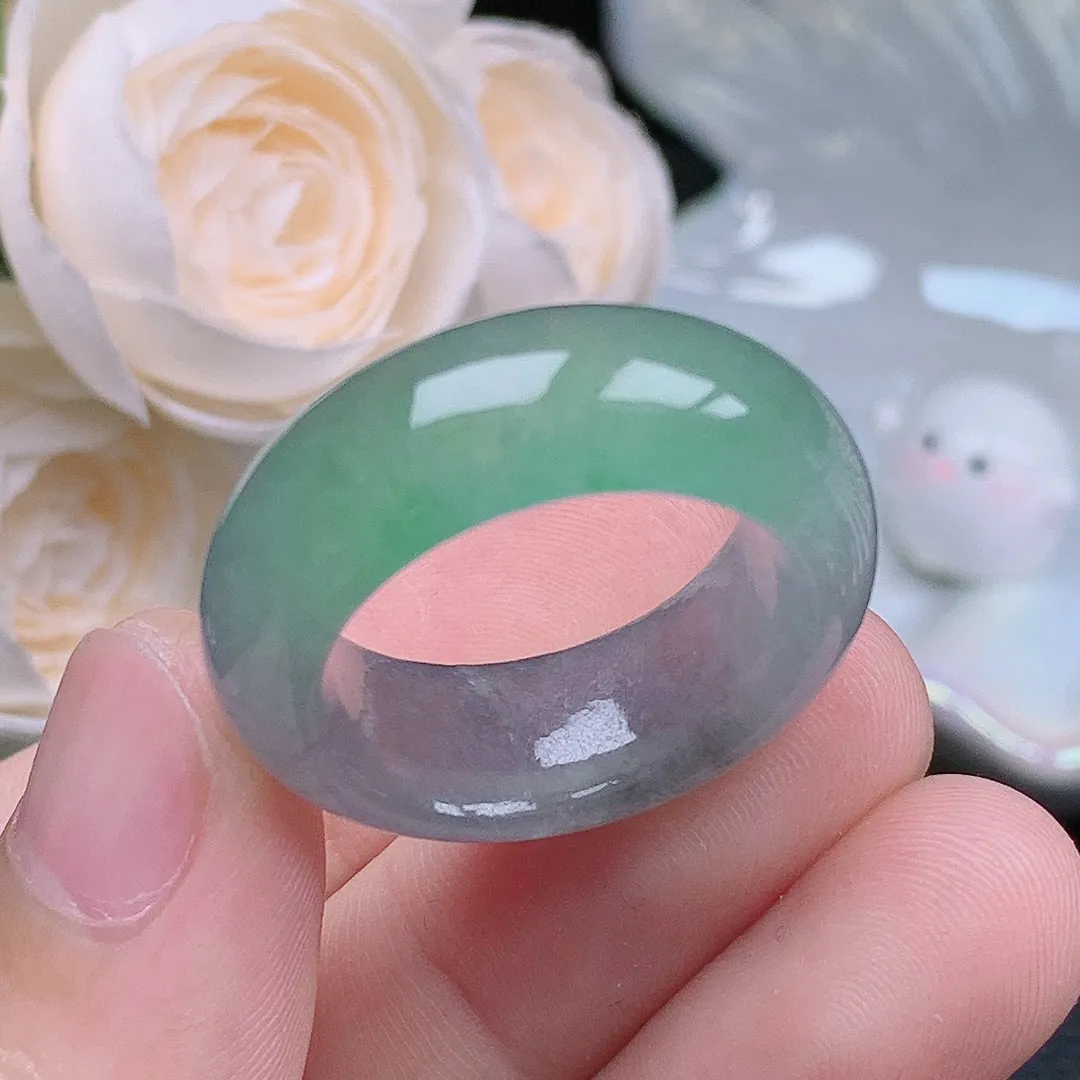 缅甸翡翠老坑冰种水润起胶半山水轮胎冰绿乌鸡戒指玉指环  水润通透 尺寸：20.4-9.6-5.2mm 24号圈口