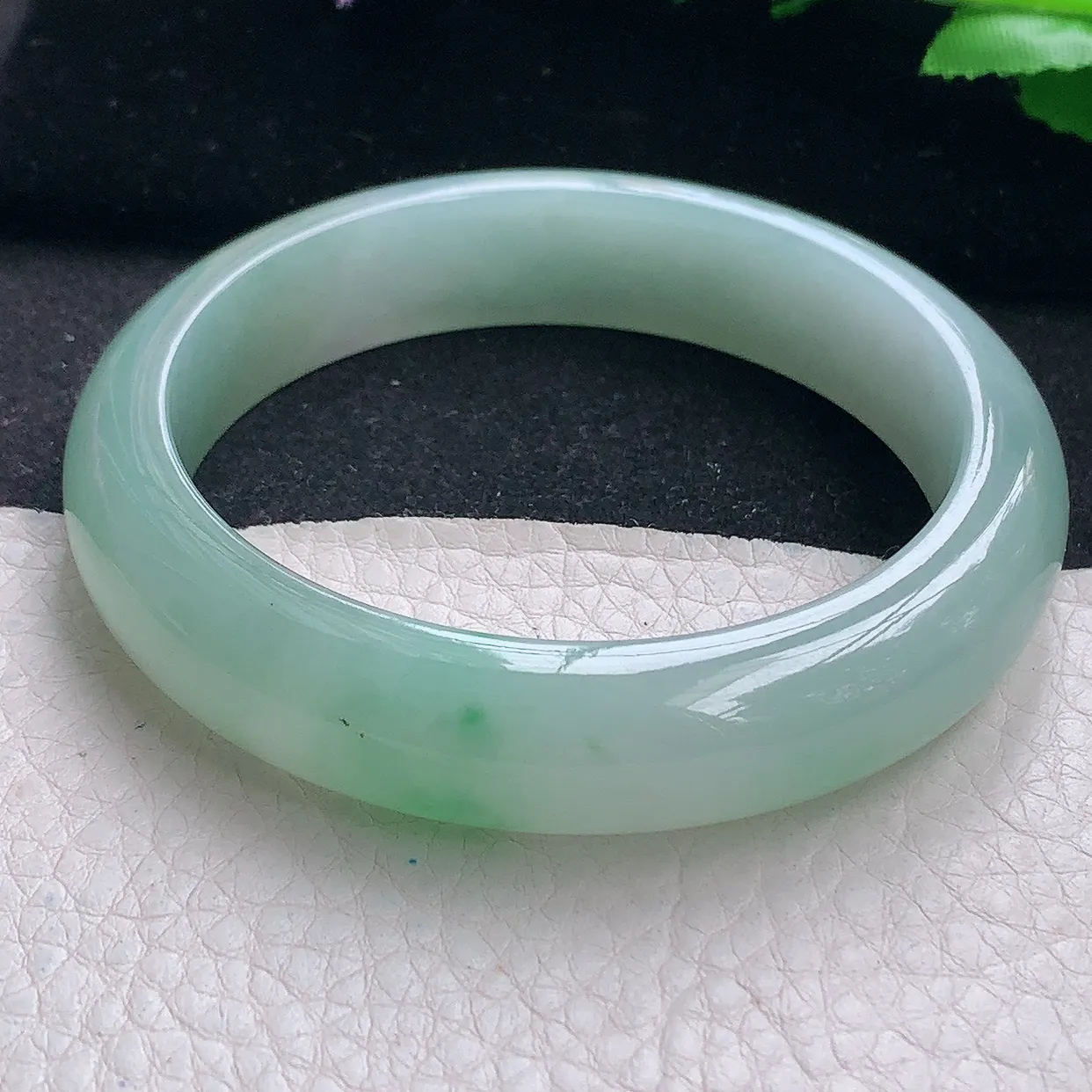 nr自然光59*13.8*8.8轮胎镯 翡翠a货玉手镯冰飘绿宽边珠宝玉手环