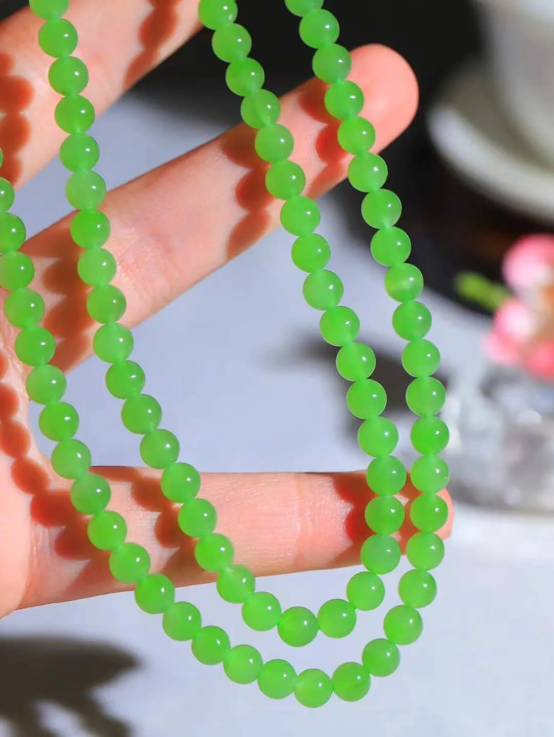 【珠圆玉润.项链】

收藏级臻品️和田玉碧玉珠圆玉润项链 玉质温润细腻  整串打磨圆润，佩戴舒适。珠珠落玉盘，间关莺语花底滑，一生美好时光，无论身在何处，都有它相伴相守。事事顺遂，幸福美满，吉祥如意。重36.41克 尺寸取一5.8mm  791251278A