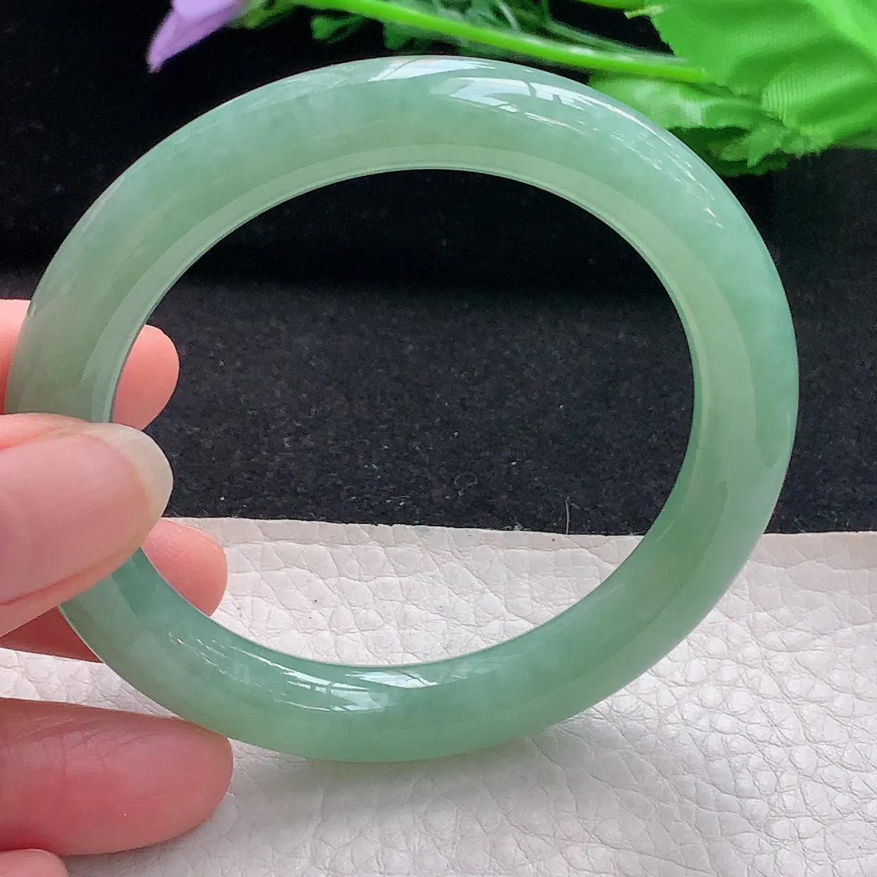 js自然光55.5*9.2*9.5美人镯 翡翠a货玉手镯满绿圆条珠宝玉手环