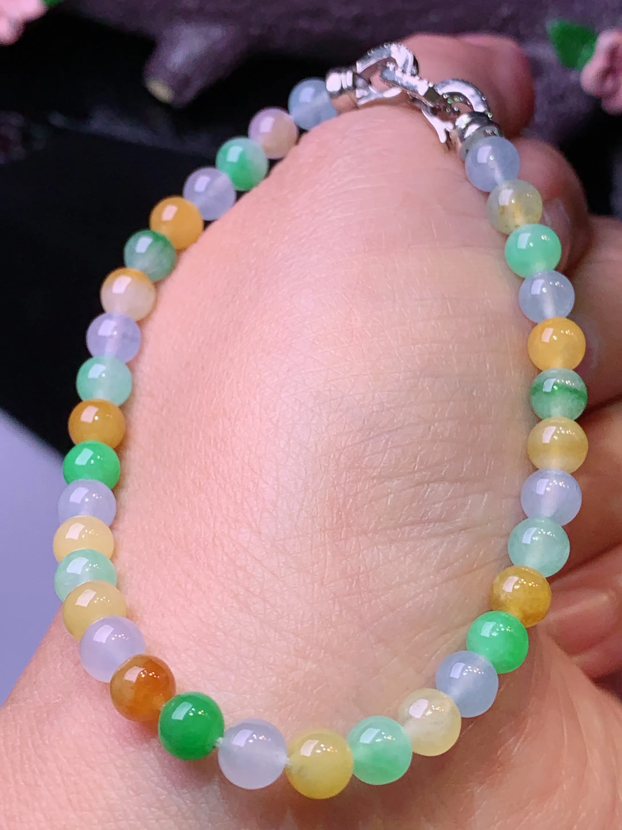 多彩圆珠手链 玉质细腻 水润亮眼 色泽艳丽 整体尺寸5