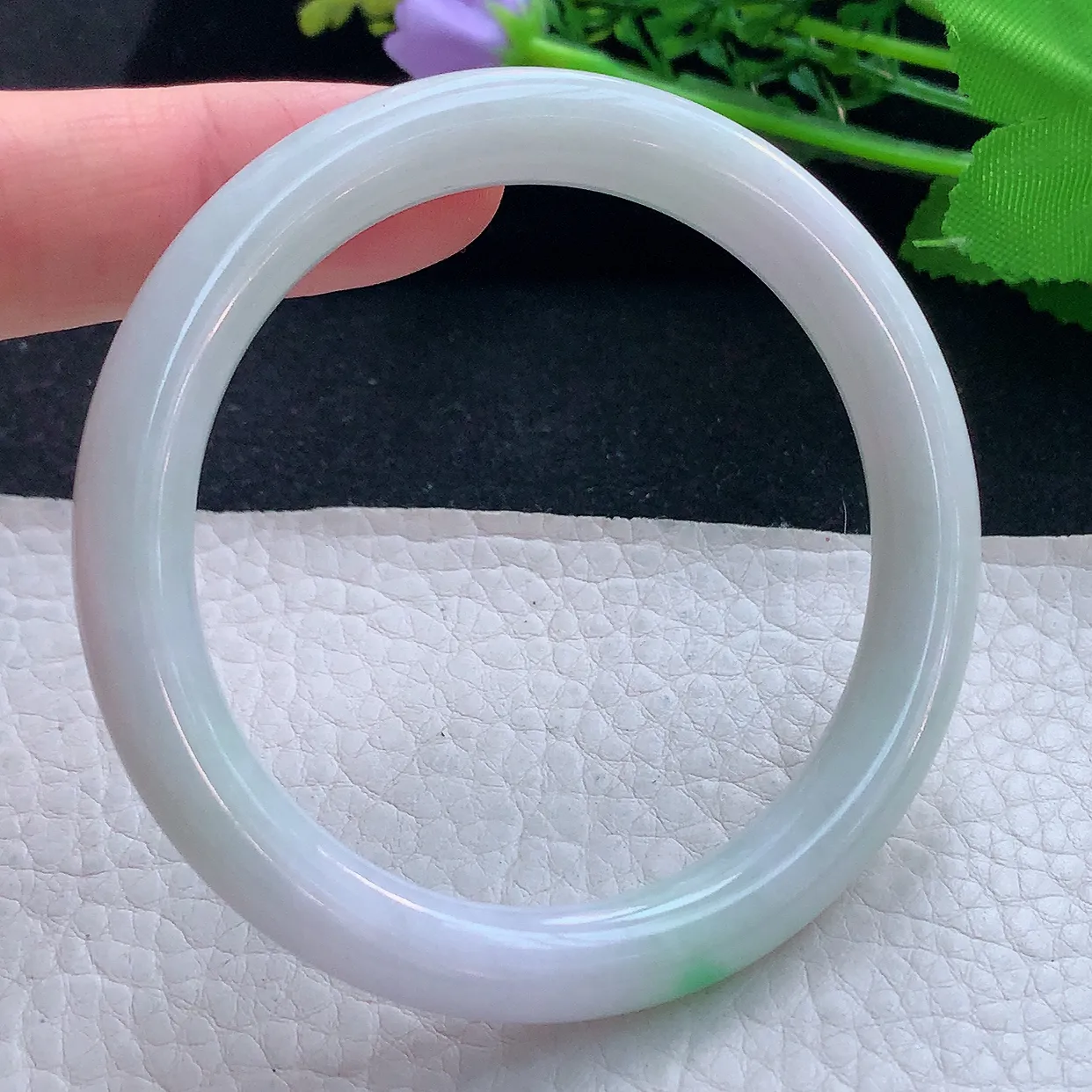 xx自然光54*8.2美人镯 翡翠a货玉手镯淡春带彩圆条珠宝玉手环