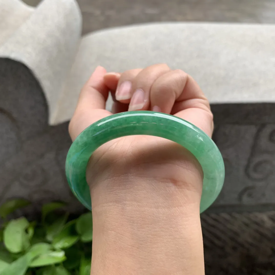 圈口55.7-10 【满辣绿圆条手镯】圆条55 56可戴