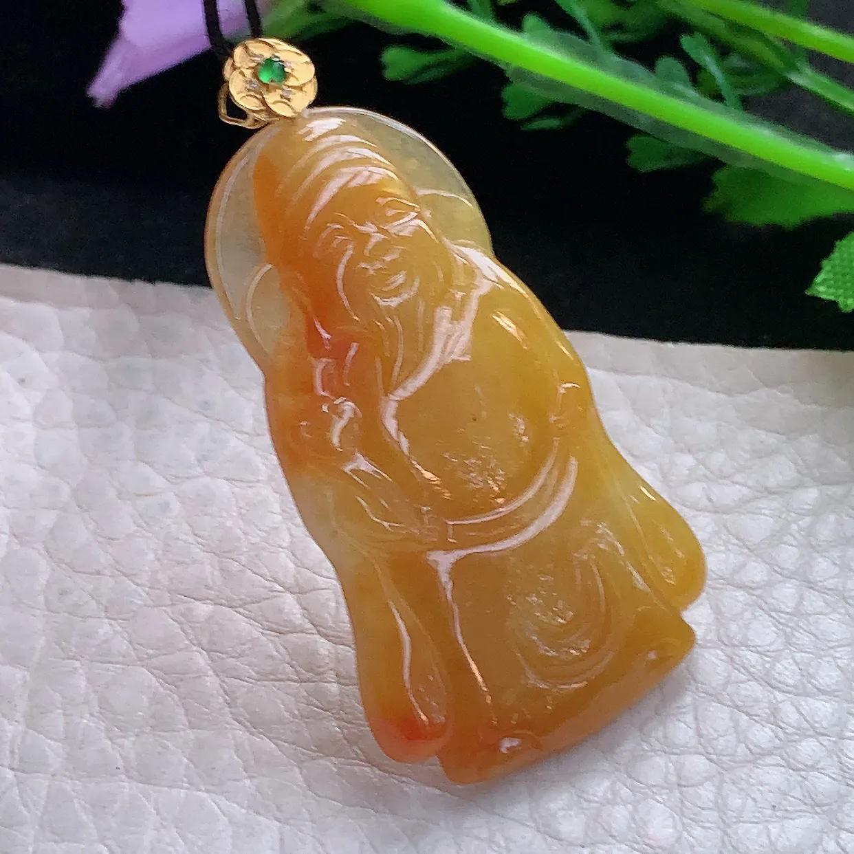 x54自然光48*25.6*4.8精美翡翠a货冰黄财神爷 财爷玉吊坠 玉挂件