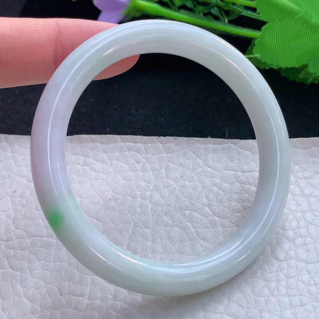 xx自然光54*8.2美人镯 翡翠a货玉手镯淡春带彩圆条珠宝玉手环