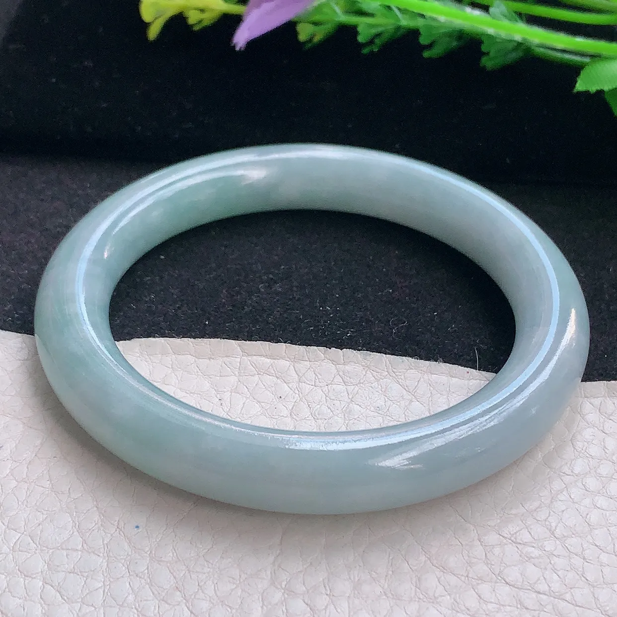 js自然光8.5*10.3美人镯 翡翠a货玉手镯清新淡雅圆条珠宝玉手环