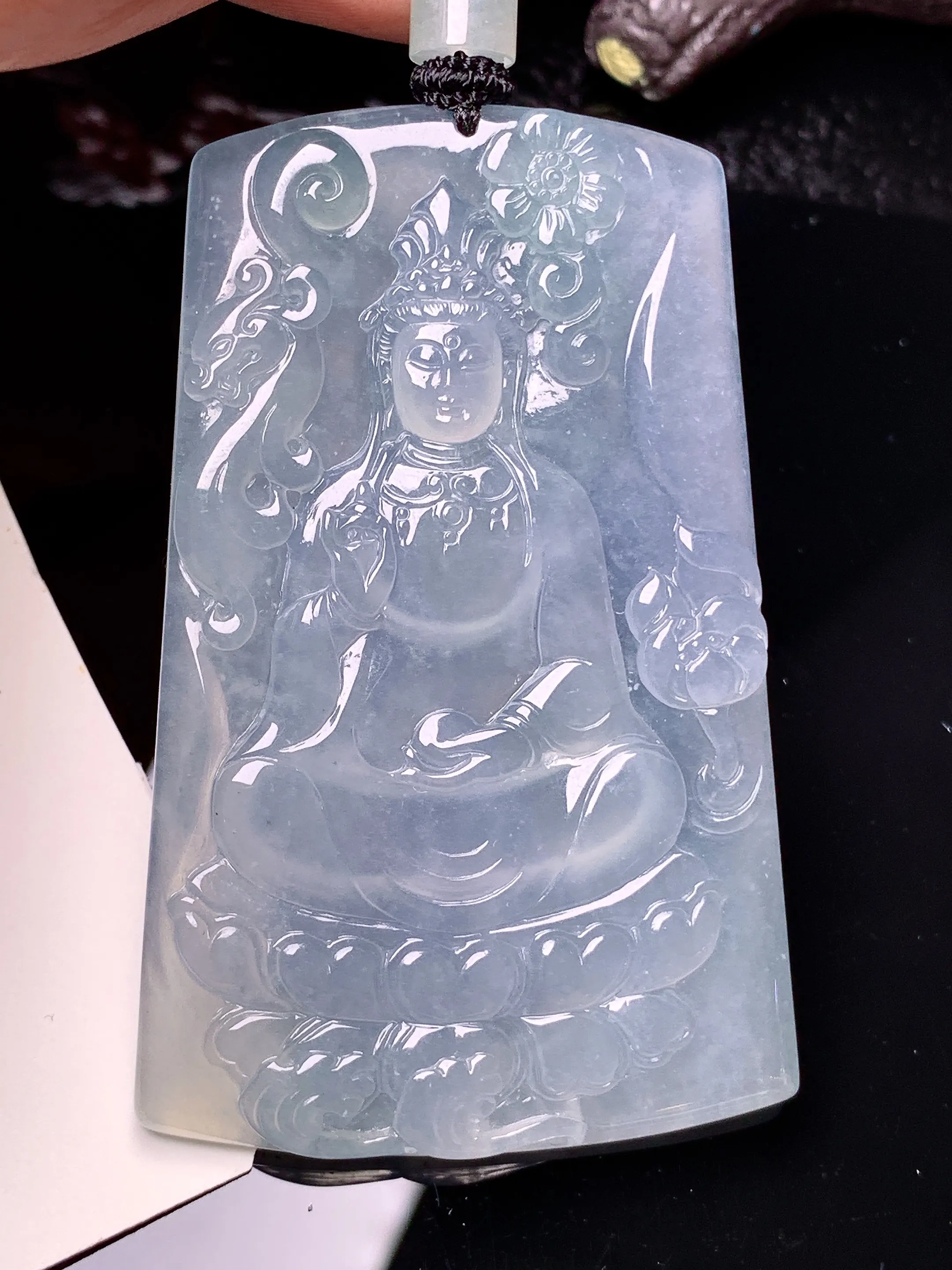 冰种观音菩萨吊坠 玉质细腻 水润亮眼 色泽艳丽 整体尺寸61*38.6*4.3