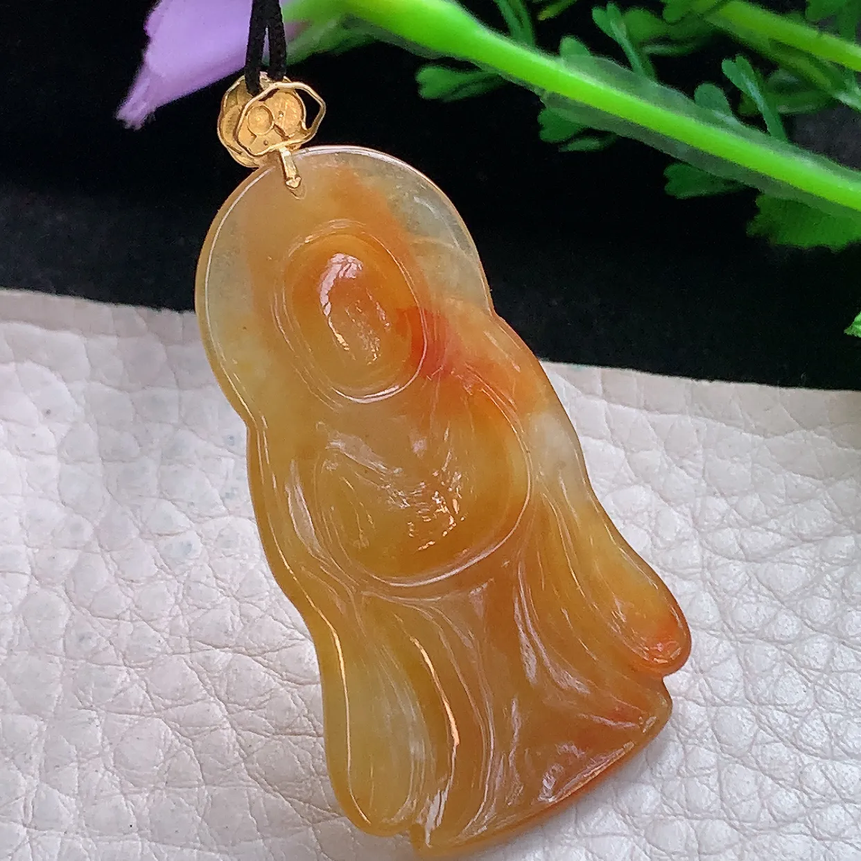 x54自然光48*25.6*4.8精美翡翠a货冰黄财神爷 财爷玉吊坠 玉挂件