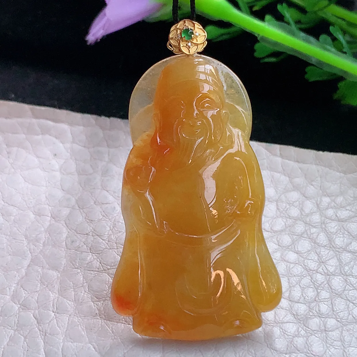 x54自然光48*25.6*4.8精美翡翠a货冰黄财神爷 财爷玉吊坠 玉挂件