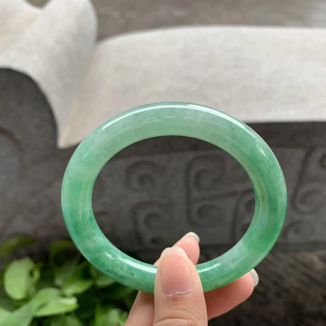 圈口55.7-10 【满辣绿圆条手镯】圆条55 56可戴