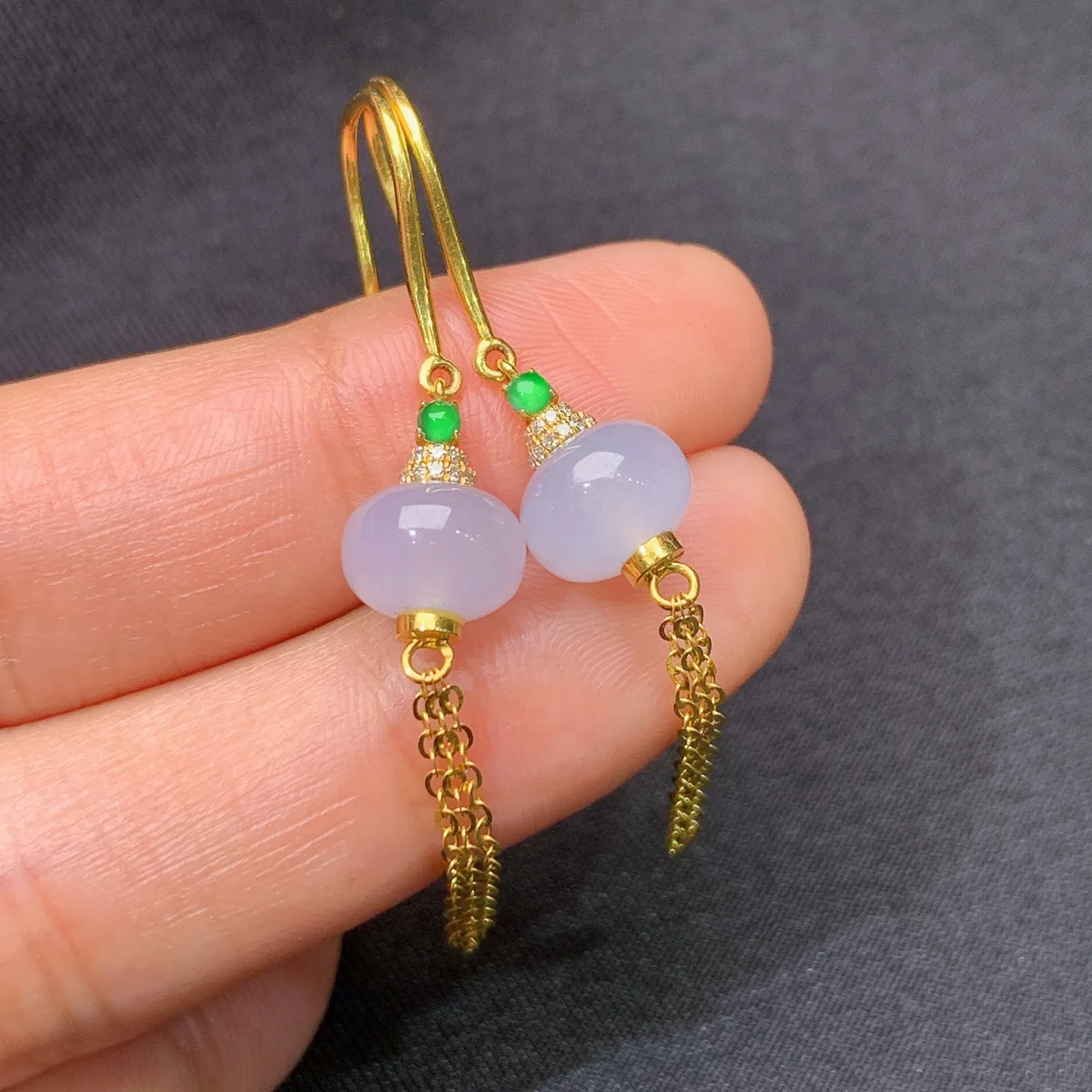 冰淡紫罗兰圆珠耳坠，18k金镶嵌，温润细腻，颜色鲜甜，By1 尺寸7.4*4.5