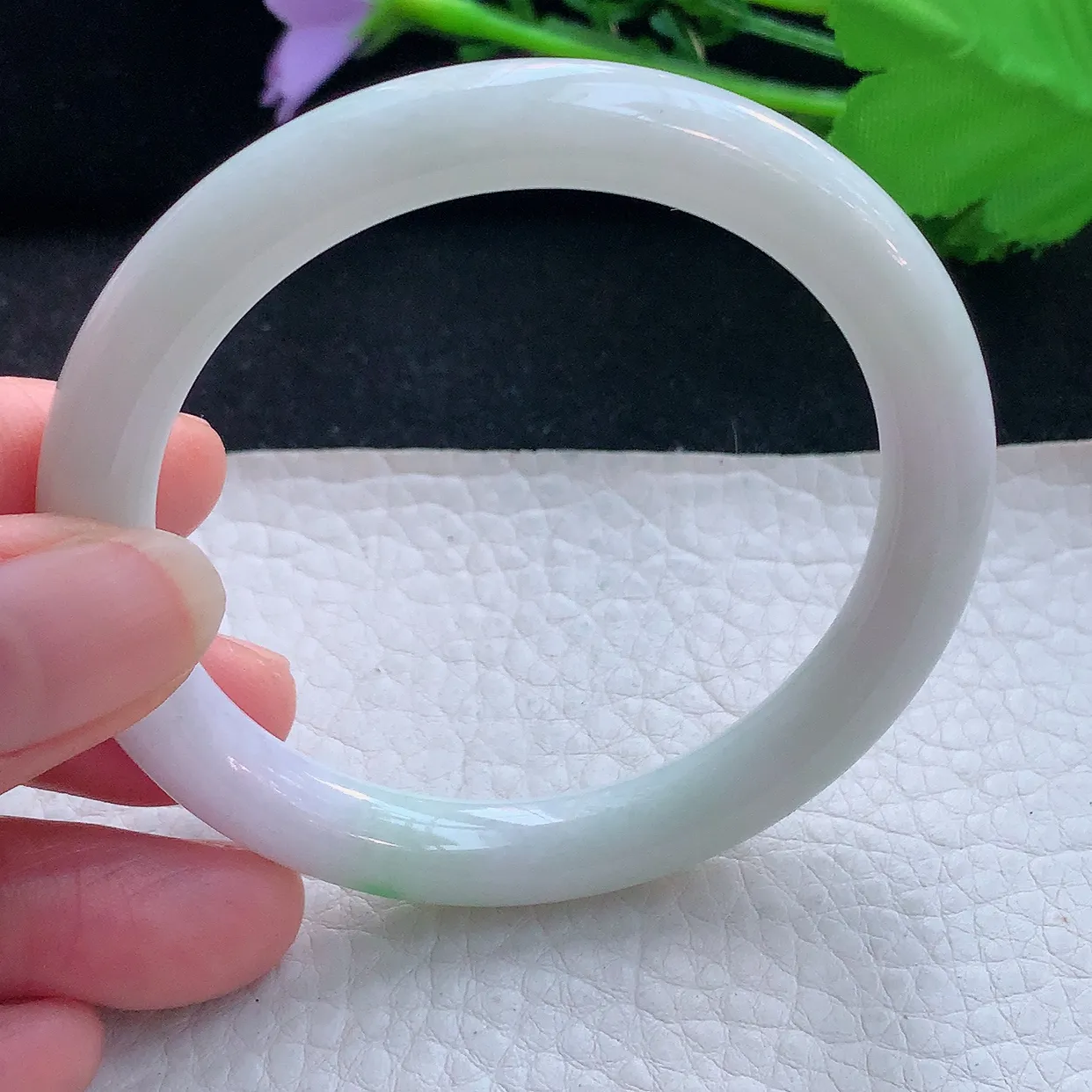 xx自然光54*8.2美人镯 翡翠a货玉手镯淡春带彩圆条珠宝玉手环