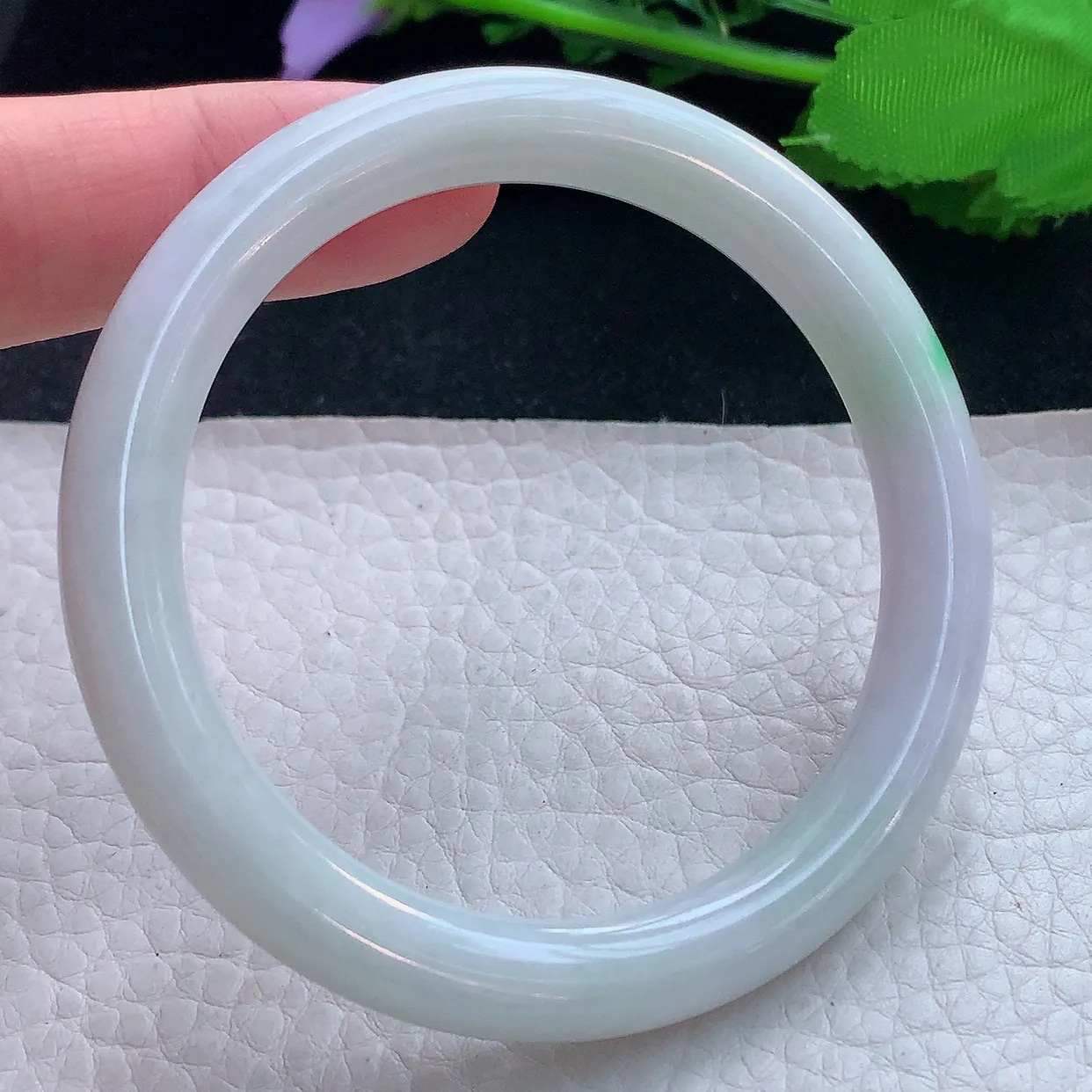 xx自然光54*8.2美人镯 翡翠a货玉手镯淡春带彩圆条珠宝玉手环