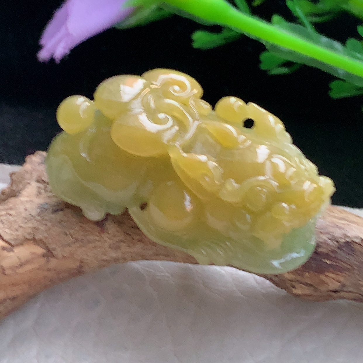 x54自然光33.8*18.5*11.6精美翡翠a货三彩招财貔貅 玉皮休玉吊坠 玉挂件