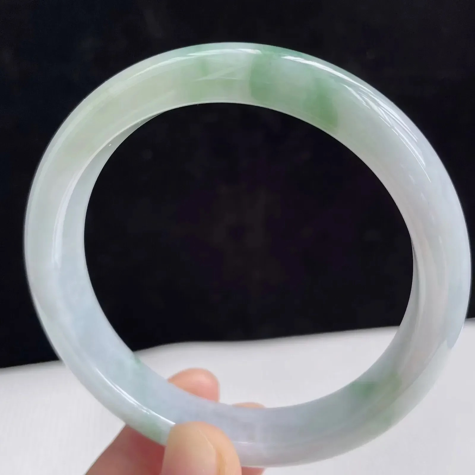 58.7圈有种有色天然翡翠A货飘绿玉手镯好种水春彩水润手镯53.06g