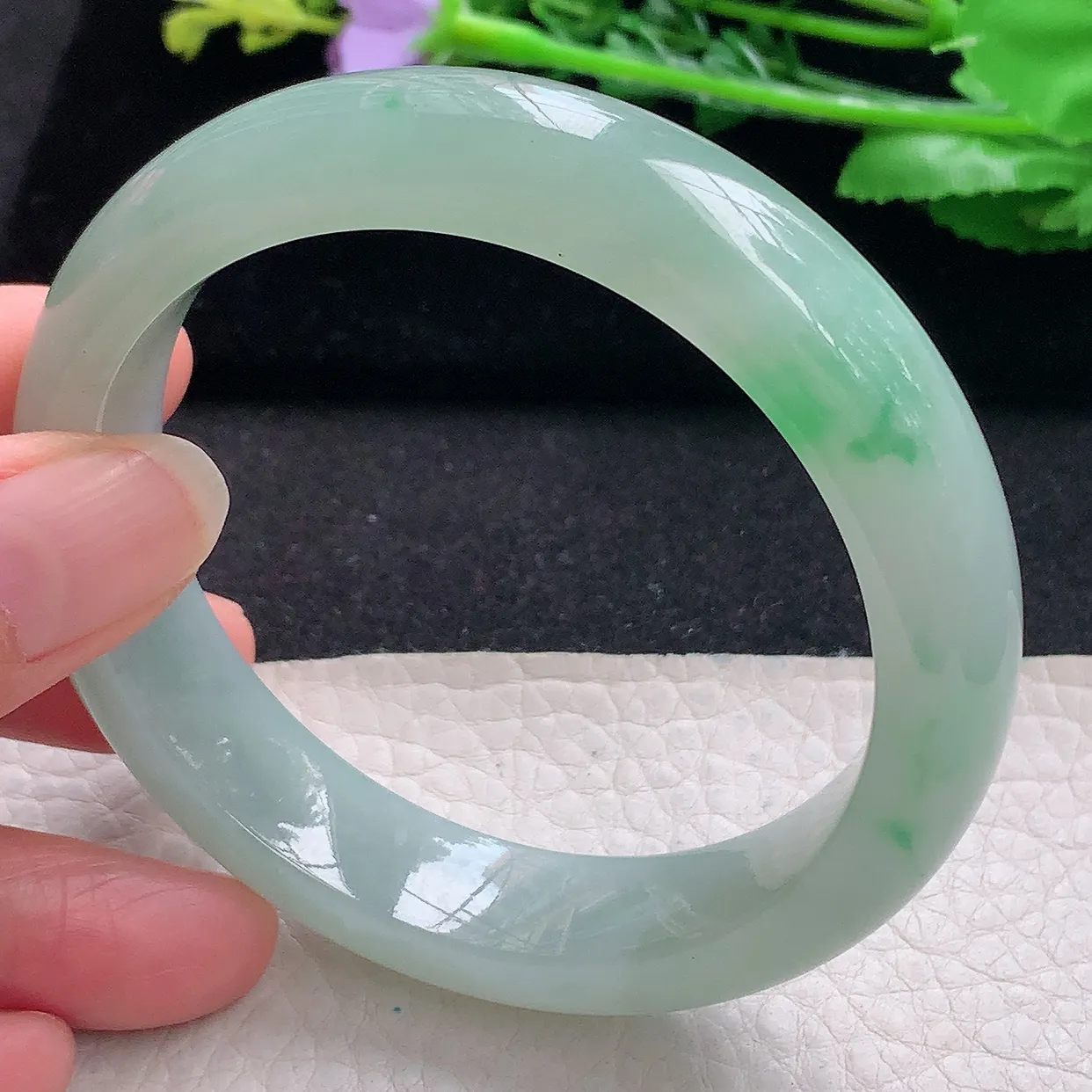 nr自然光59*13.8*8.8轮胎镯 翡翠a货玉手镯冰飘绿宽边珠宝玉手环