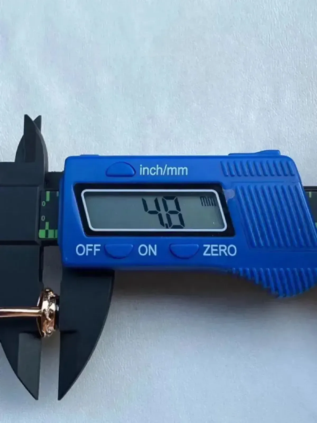 墨翠【平安扣戒指】18K金+南非钻镶嵌，细腻干净，黑度极黑，性价比高，雕工精湛，打灯透绿 裸石尺寸9.1*4.8