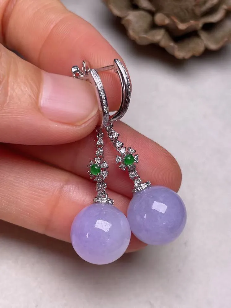 冰糯种紫罗兰圆珠耳坠、真金真钻镶嵌，种水好，玉质细腻 .裸石尺寸 11.8 .