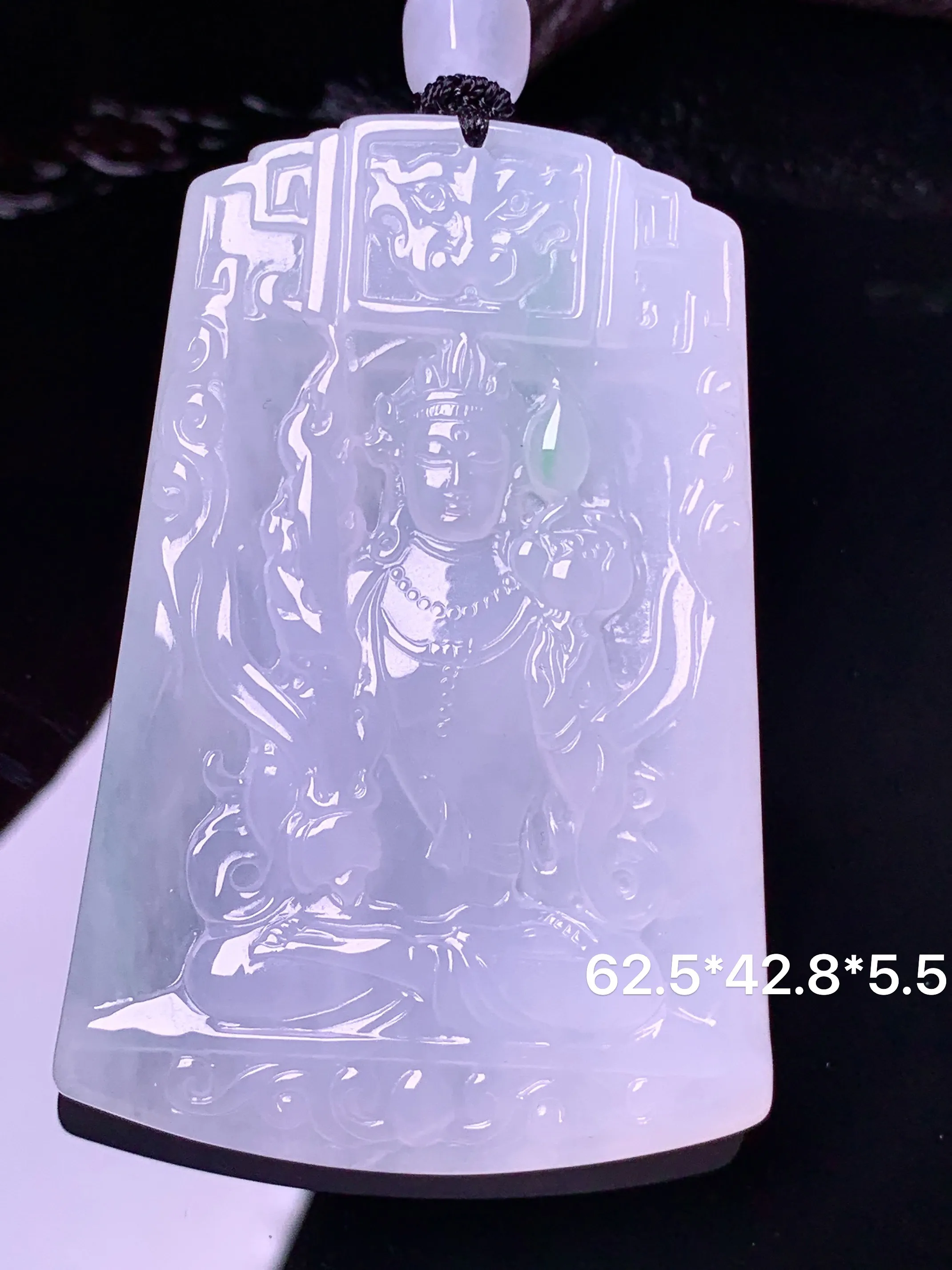 大势至观音菩萨吊坠 玉质细腻 水润亮眼 色泽艳丽 整体尺寸62.5*42.8*5.5