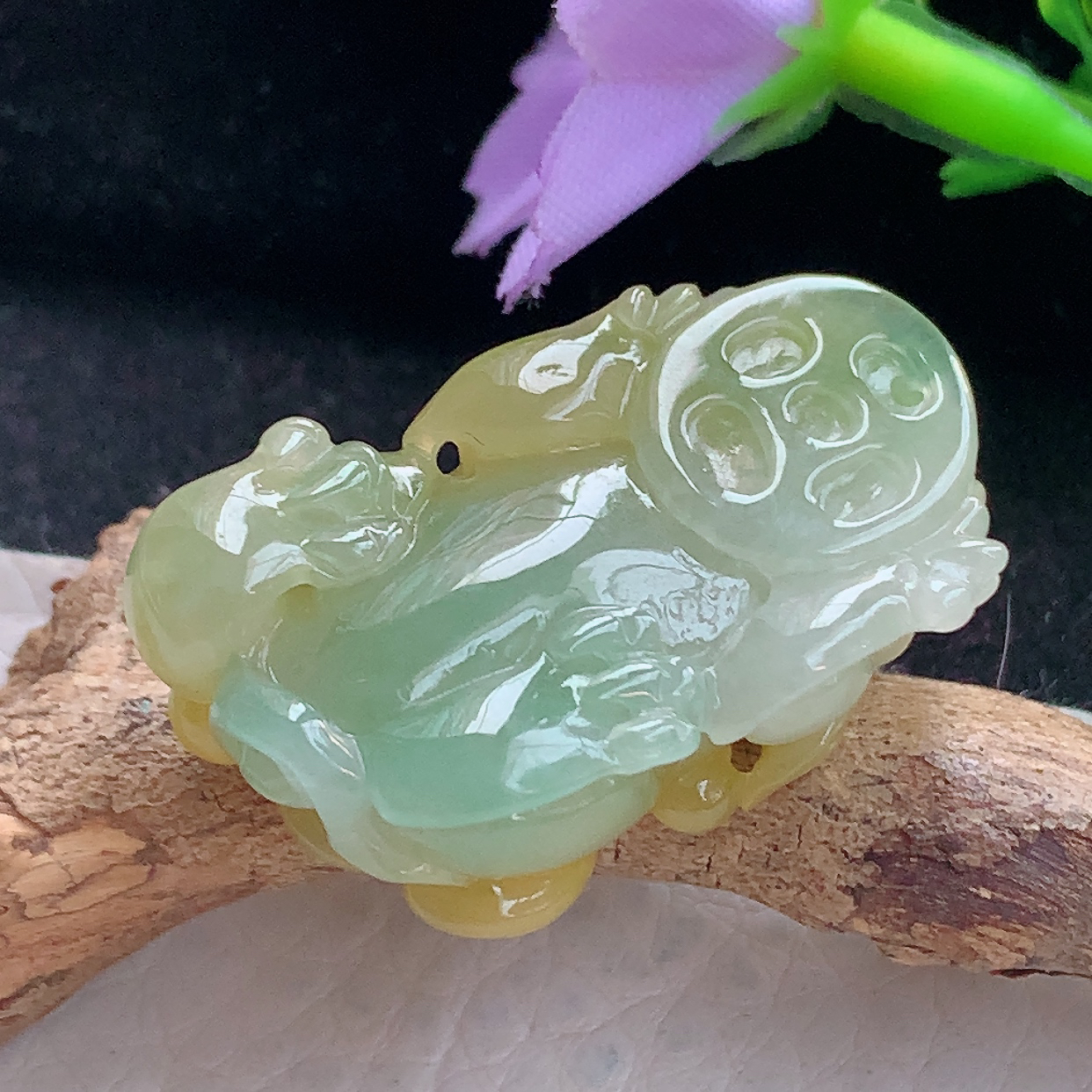 x54自然光33.8*18.5*11.6精美翡翠a货三彩招财貔貅 玉皮休玉吊坠 玉挂件