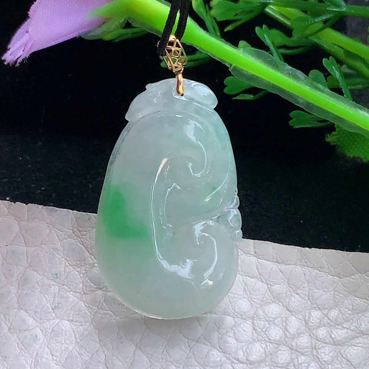 x54自然光30.6*18.8*4.3精美翡翠a货飘绿事事如意 玉如意玉吊坠 玉挂件