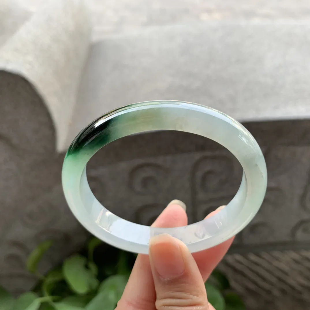 圈口55.2-48.6-11-7.5 【飘辣绿贵妃手镯】贵妃55 56可戴