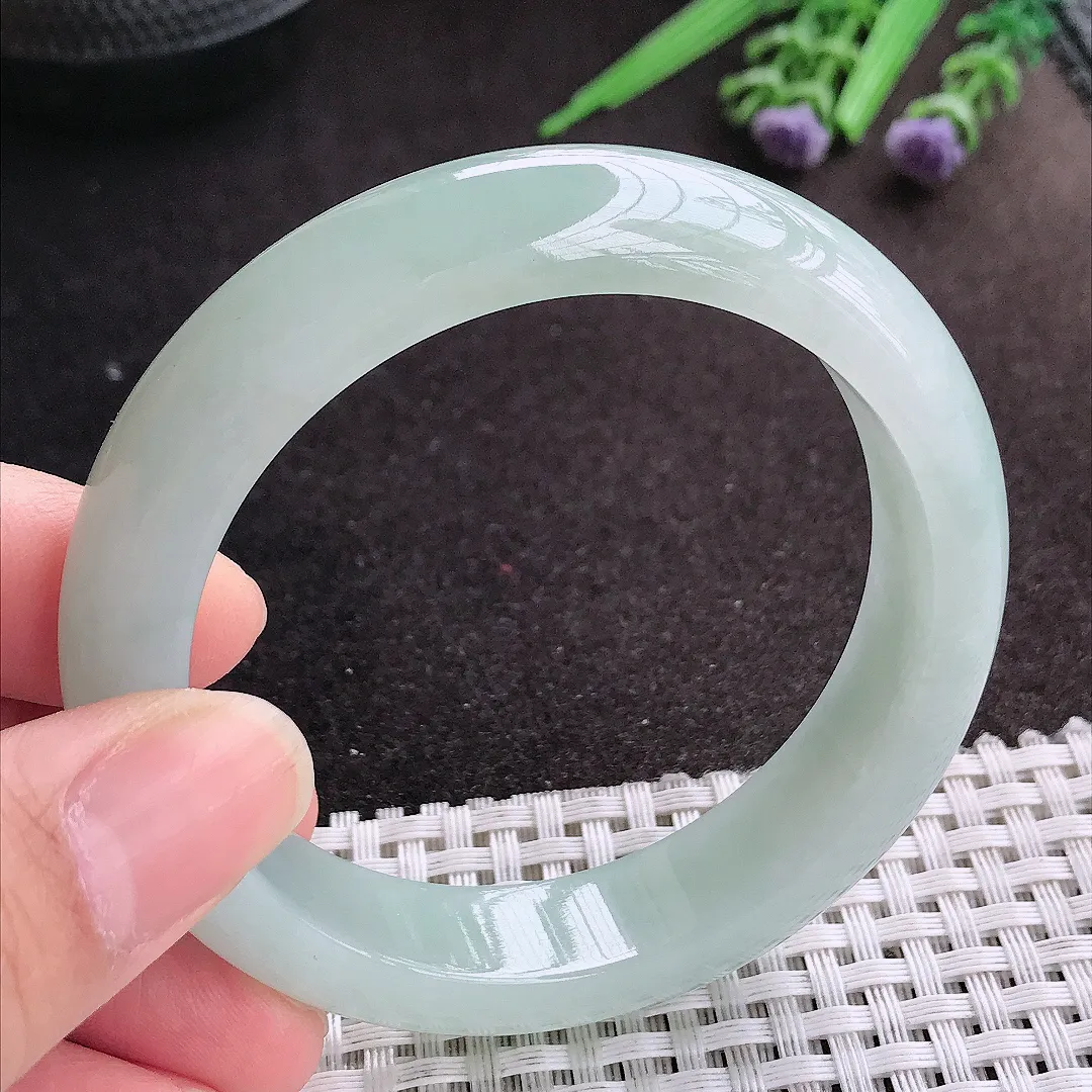 天然A货翡翠55/13.3/8.6老坑秀气冰胶冰晴手镯宽边玉镯