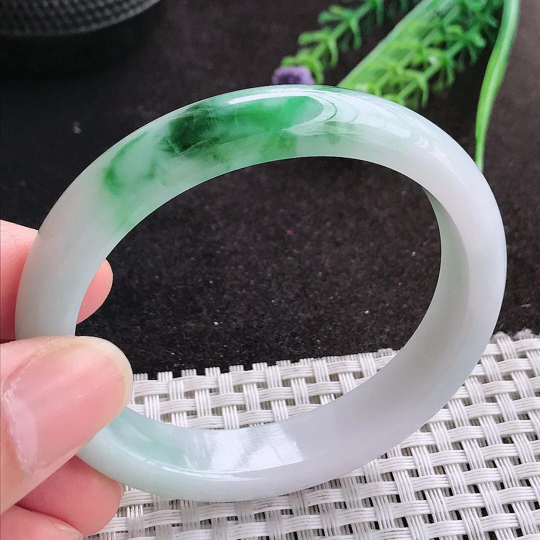 天然A货翡翠55/48/12.5/8老坑精美温润飘阳绿贵妃手镯宽边玉镯